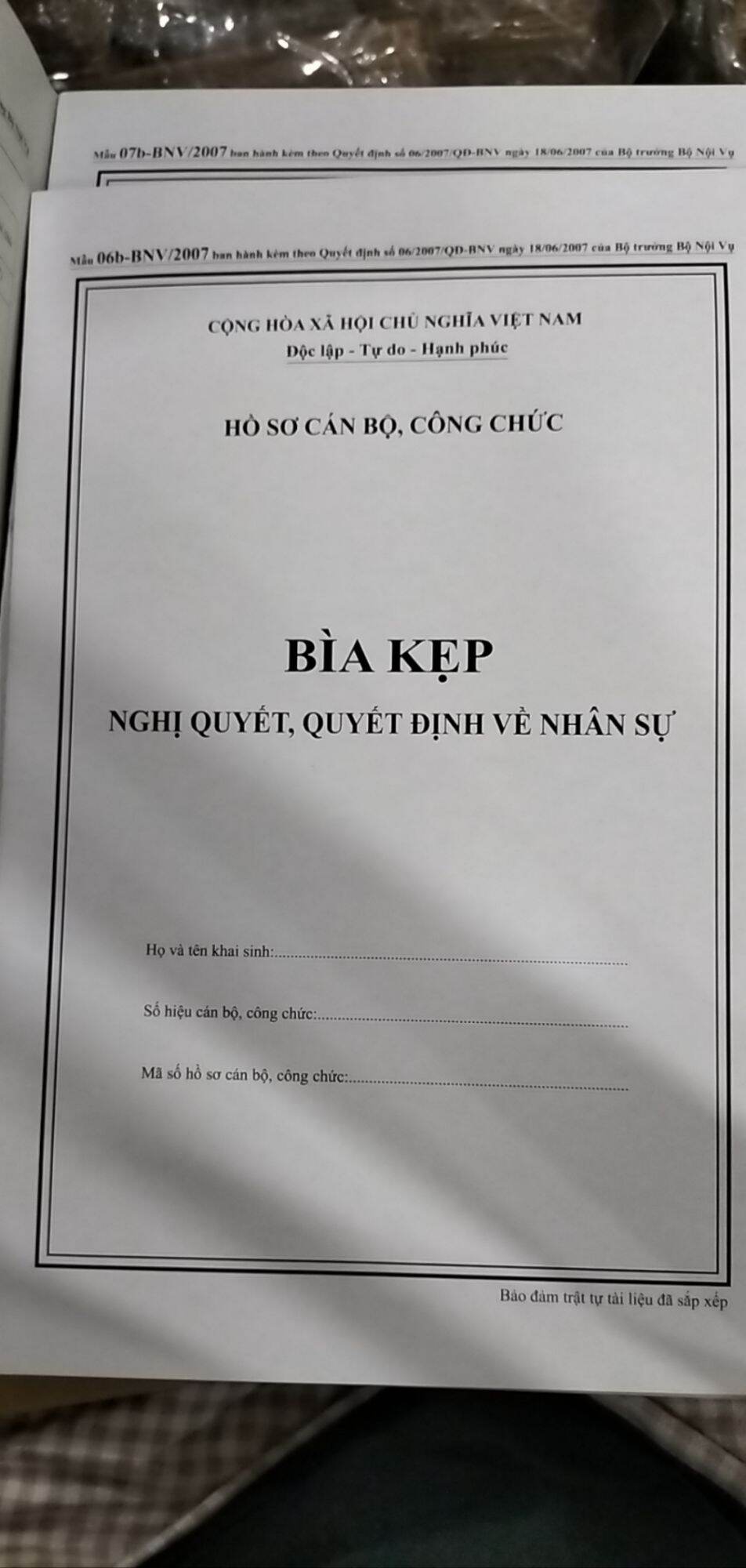 2 bộ hồ sơ cán bộ công chức (lh0974009169)