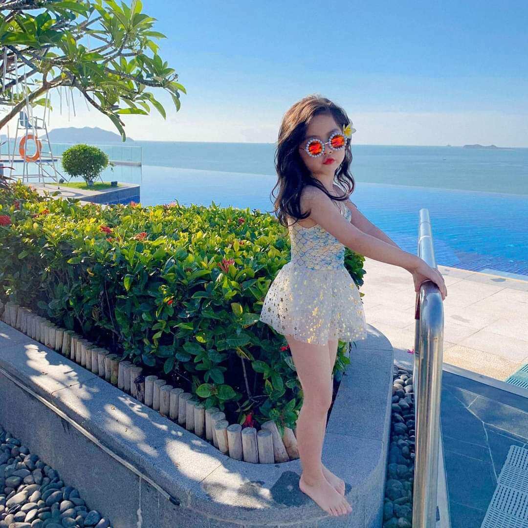 Bộ bơi tiên cá cho bé