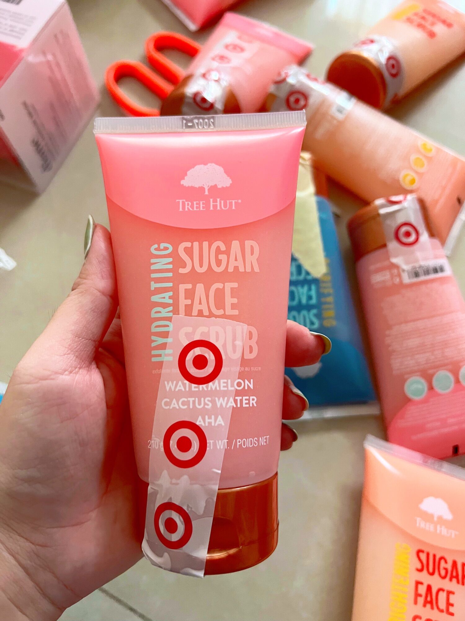 Kem Tẩy Tế Bào Chết Da Mặt Tree Hut - Tree Hut Sugar Face Scrub 210gram