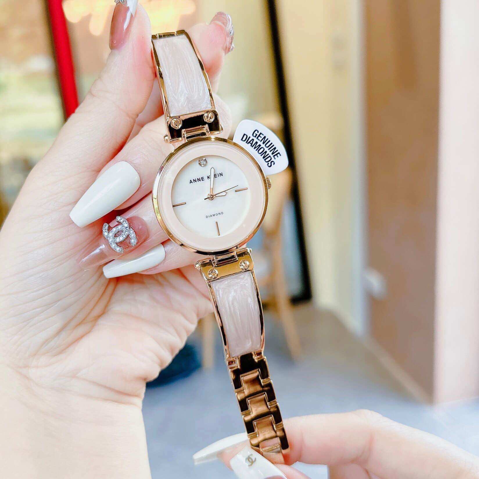 Đồng hồ nữ Anne Klein mặt khảm trai, size 34mm