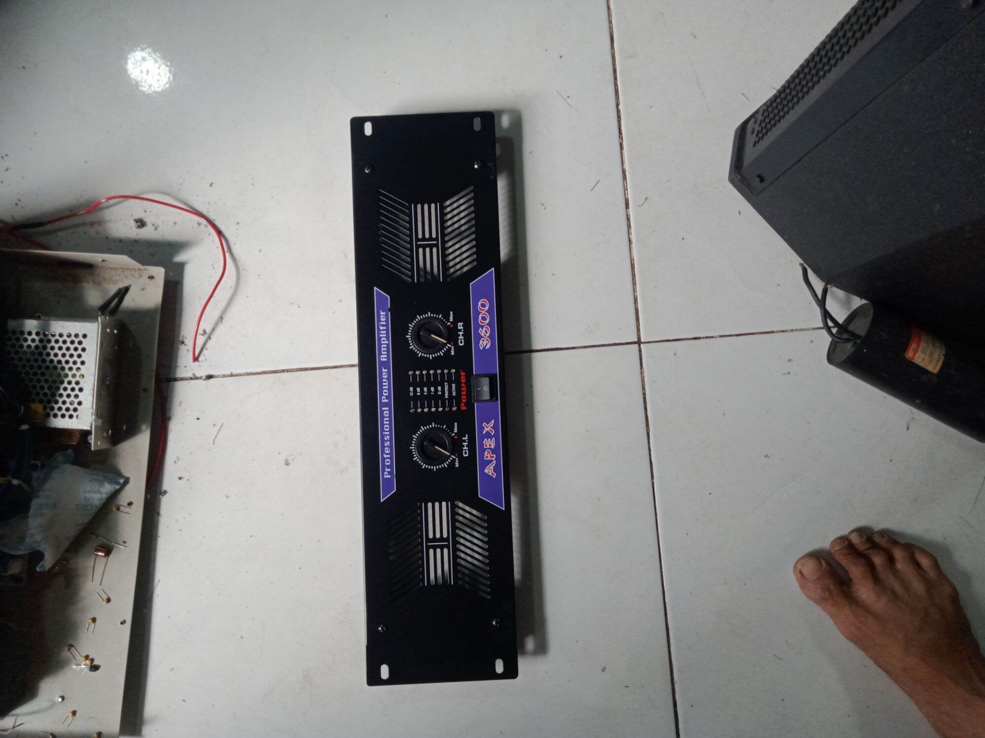 mặt trước amply lên thành cục đầy đủ phụ kiện
