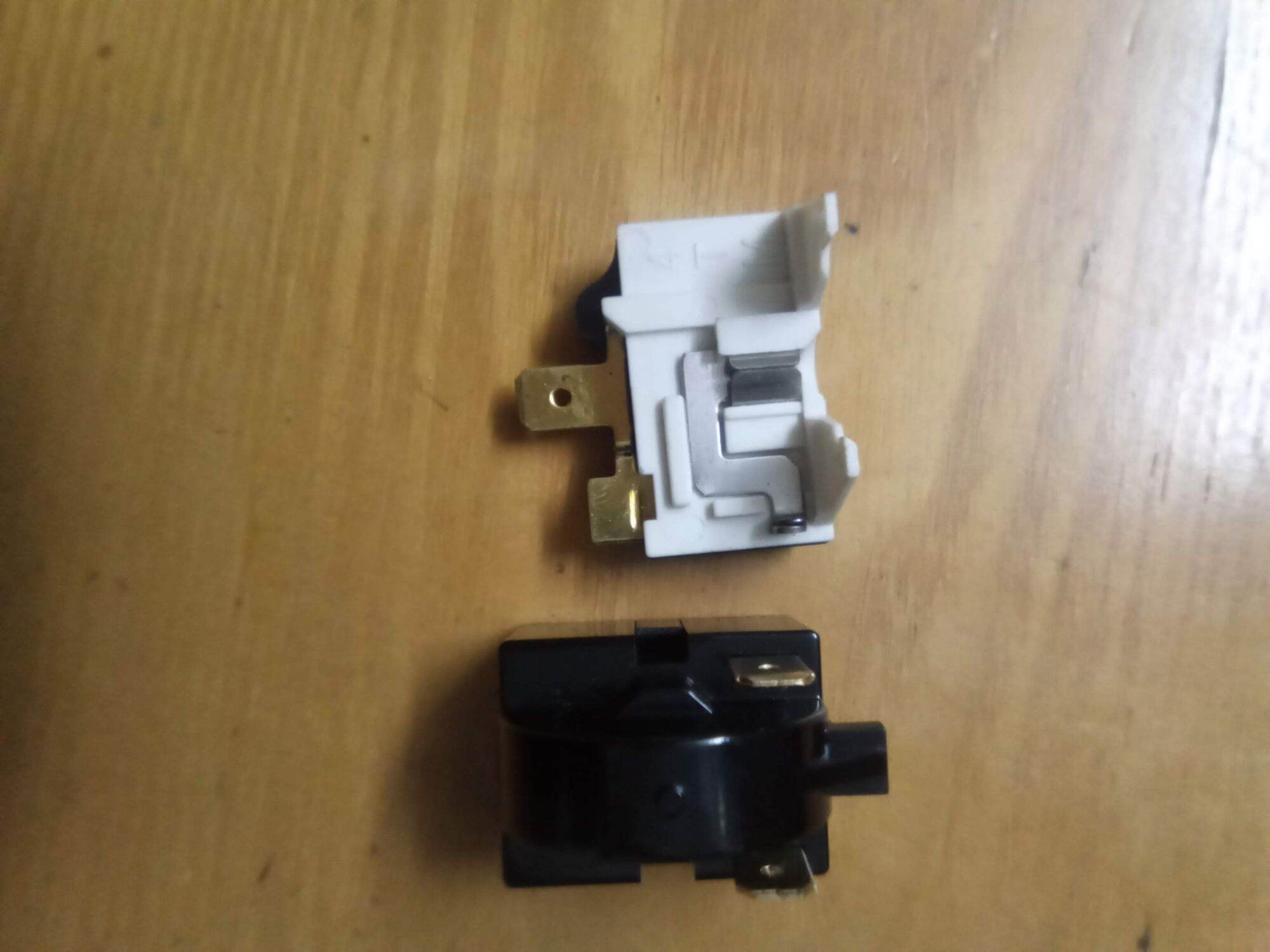 Rơ le khởi động và téc míc tủ lạnh