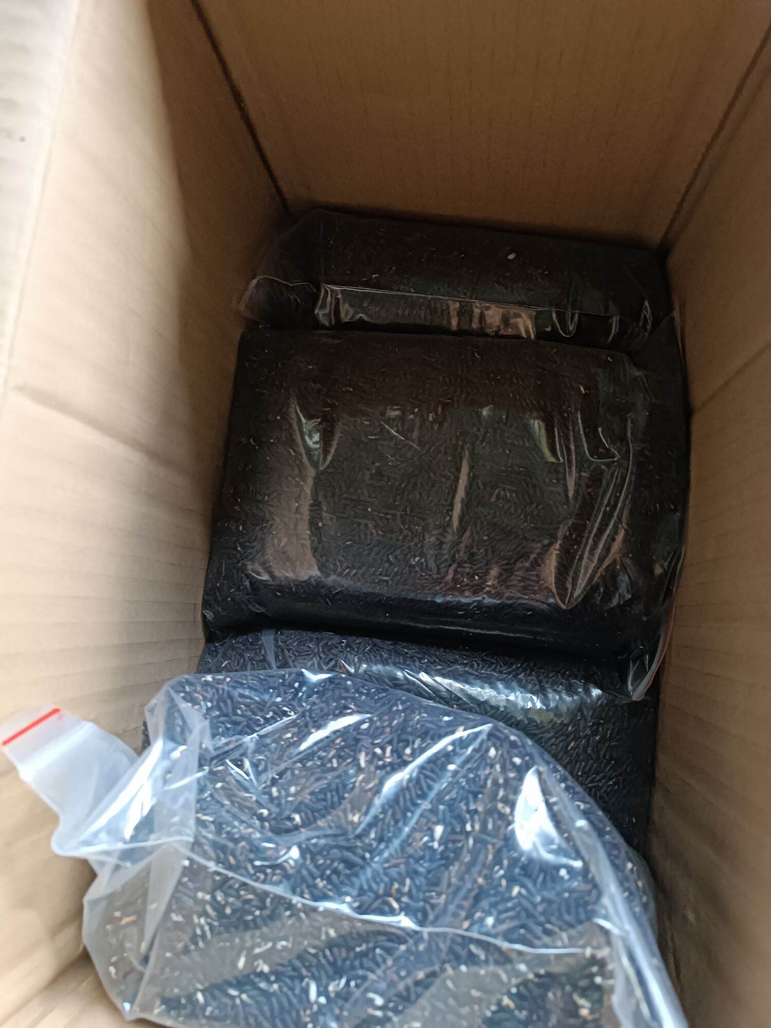 {1kg} Đậu đen xanh lòng rang sẵn.