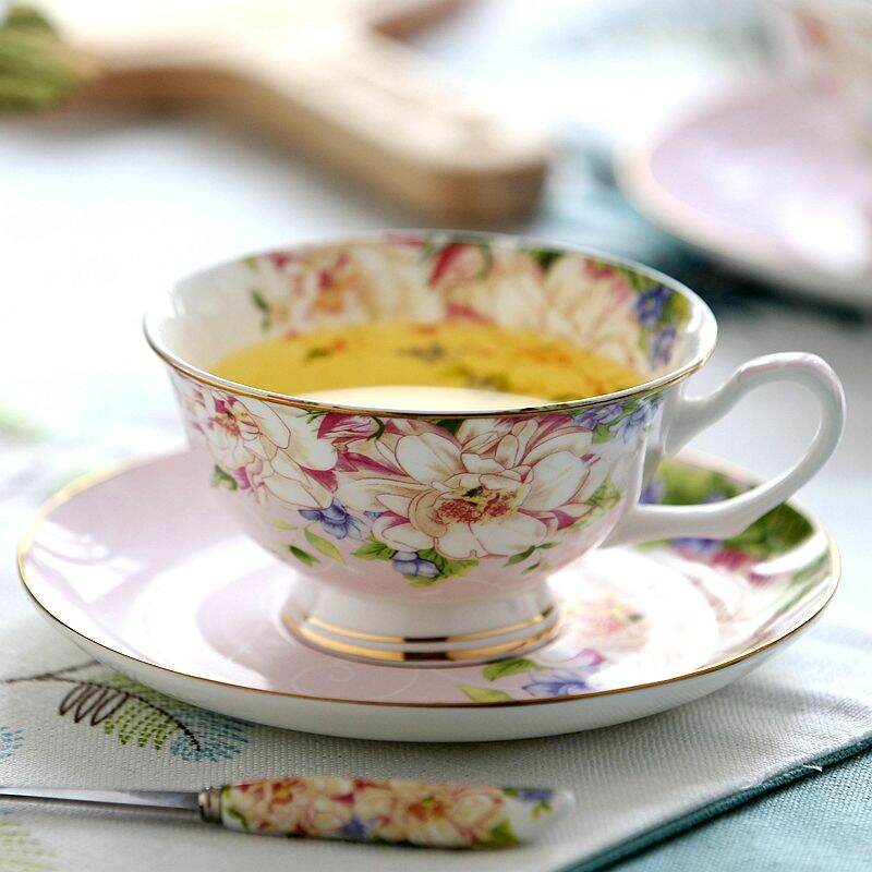 Creative Simple European-style Bone China Coffee Cup Set for Afternoon Tea Set Ceramic English Black Tea Cup Saucer Home 3 Pieces