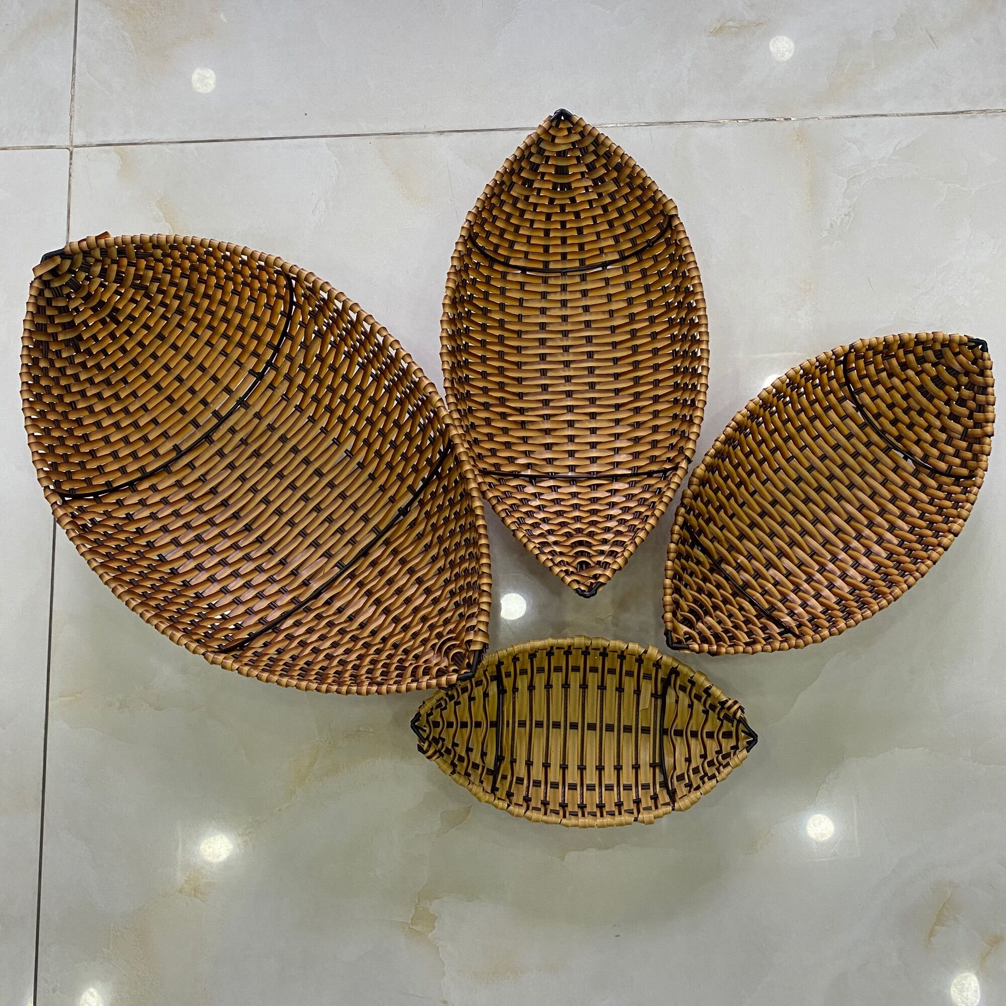 Rổ nhựa giả mây hình thuyền để trang trí
