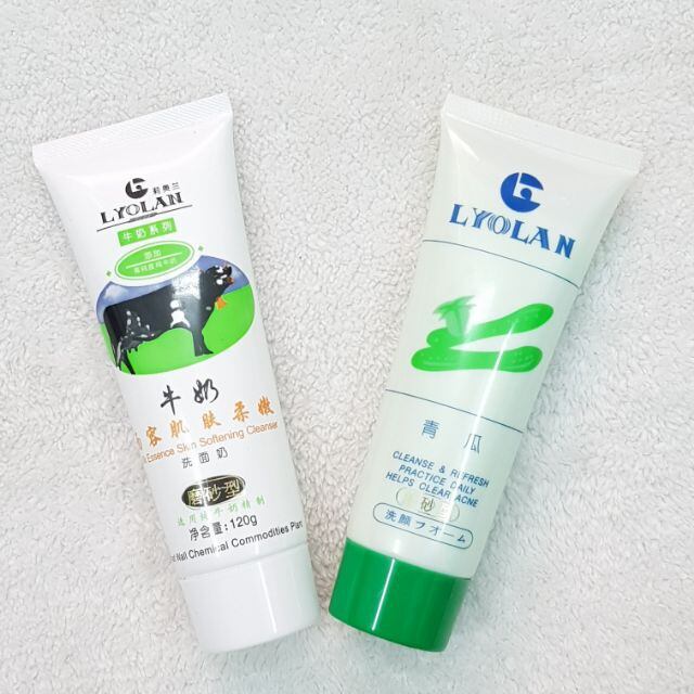 Sữa Rửa Mặt Trắng Da Ngừa Mụn BERENACO 150ml