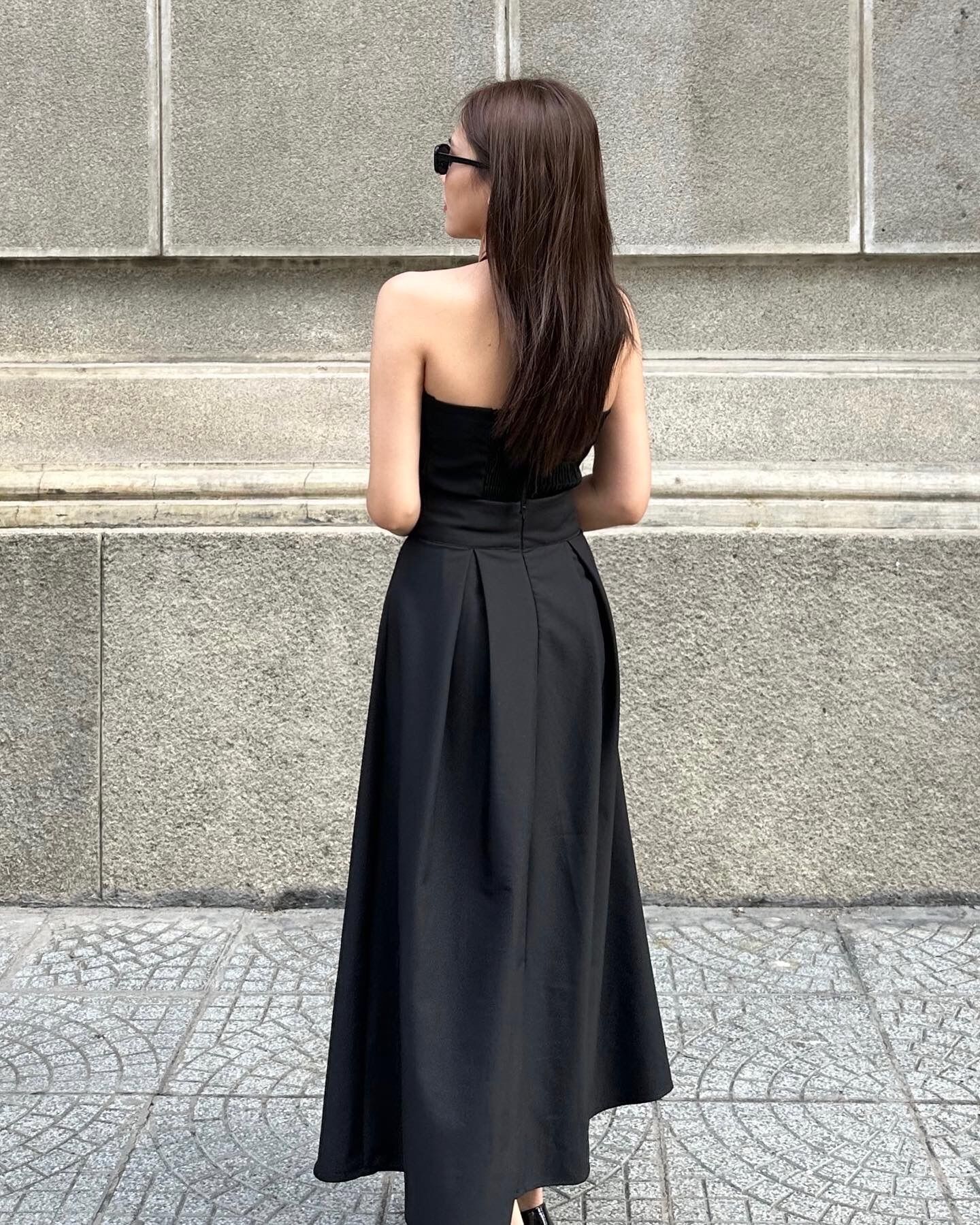 Chân váy dài xoè xếp ly đen - 𝐋𝐢𝐧 𝐒𝐤𝐢𝐫𝐭