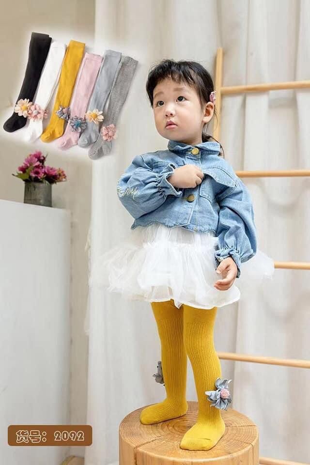 Quần tất len cả bàn cho bé gái