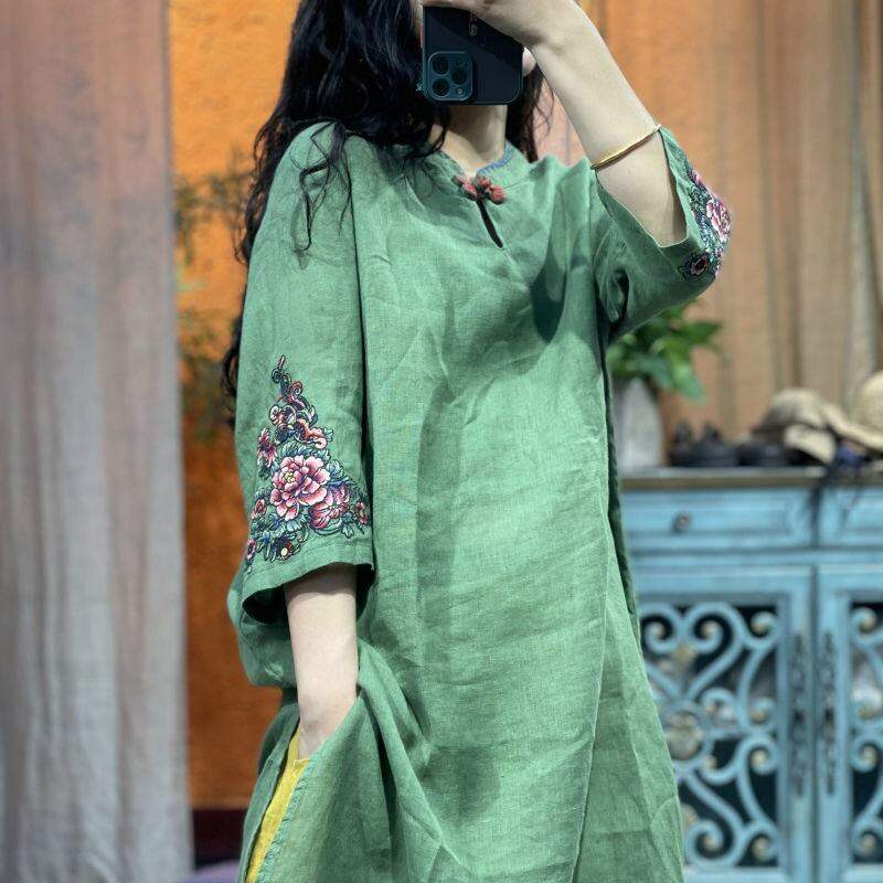Váy Liền Cotton Lanh Thêu Cổ Điển Váy Sườn Xám Cách Tân Kiểu Trung Quốc Tay Lỡ Khuy Cài Phong Cách Dân Tộc Mẫu Mới Mùa Hè Cho Nữ