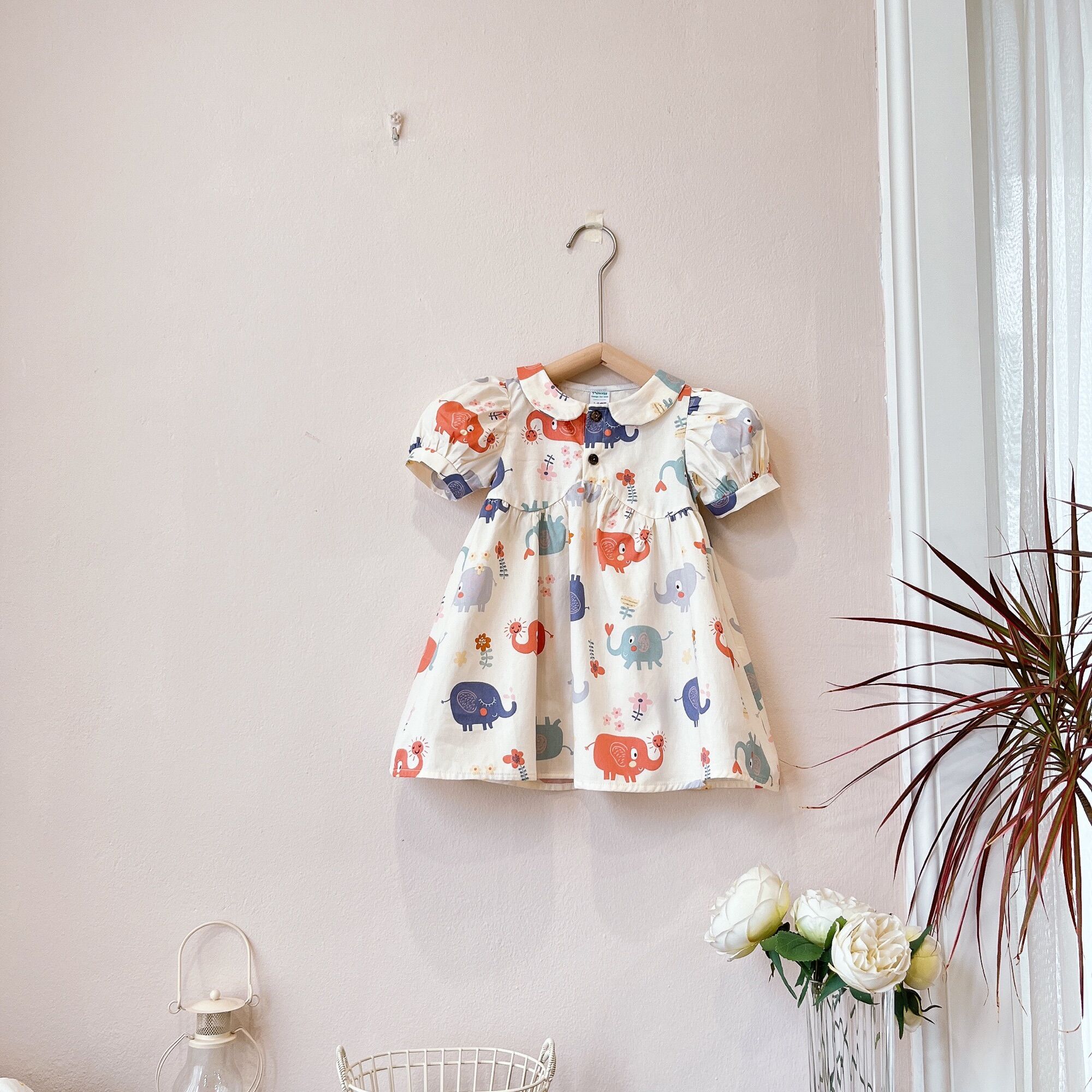 Váy bé gái (8-26kg) cổ sen eo cong - họa tiết