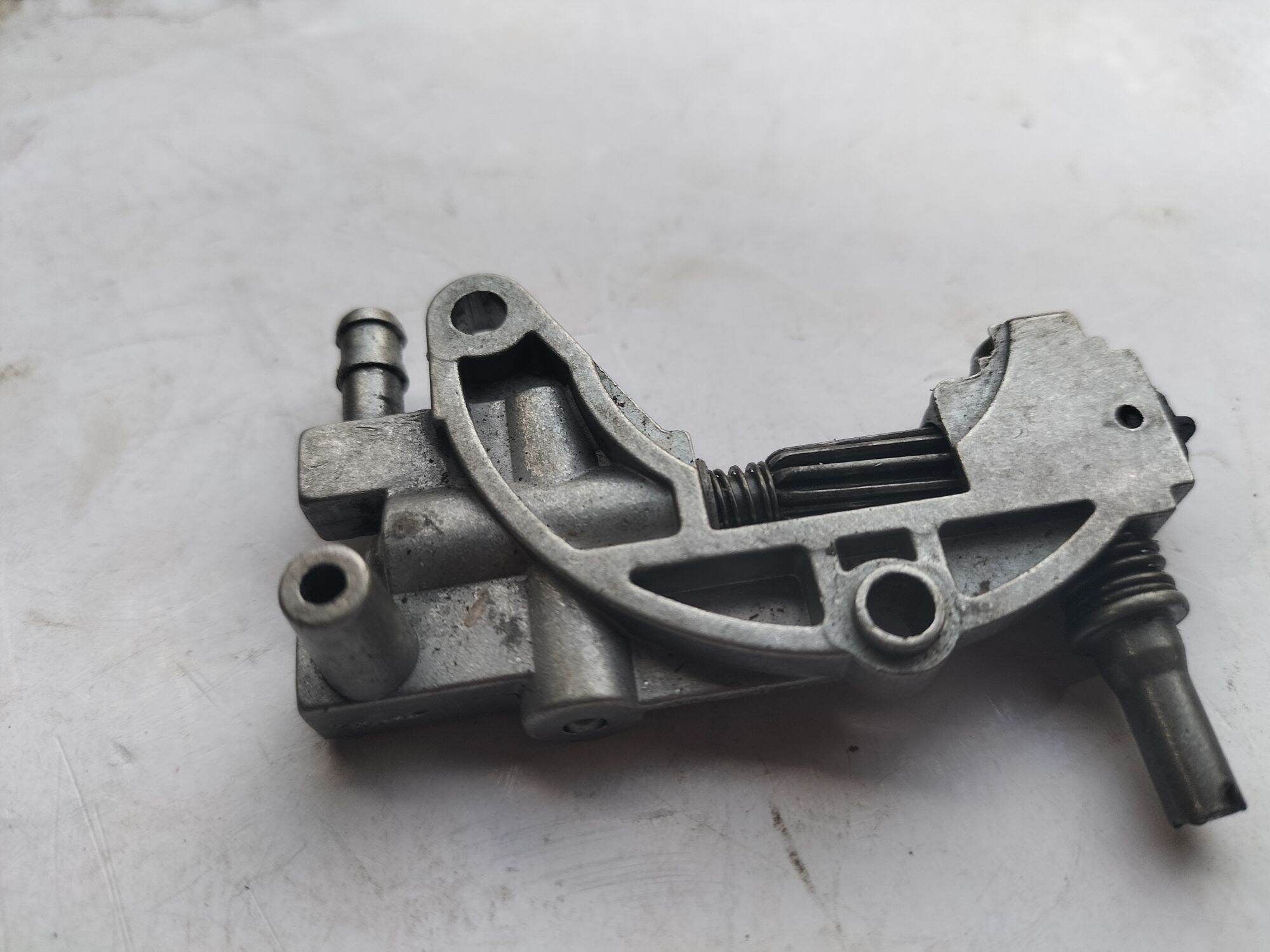 bộ bơm nhớt 5200 (heo bơm nhớt)máy cưa xích 5200