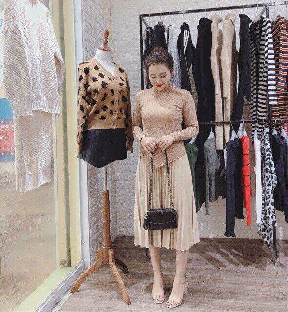 Chân váy xoè xếp li dáng dài