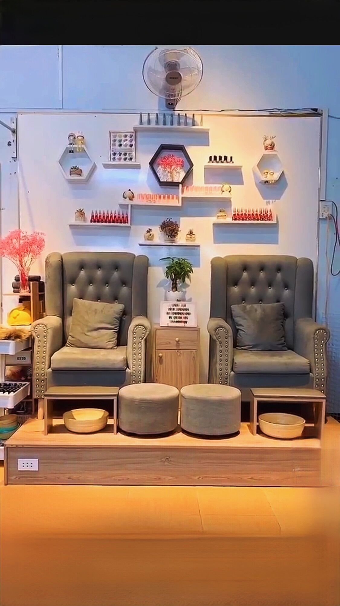 Combo bộ kệ để sơn nail như hình