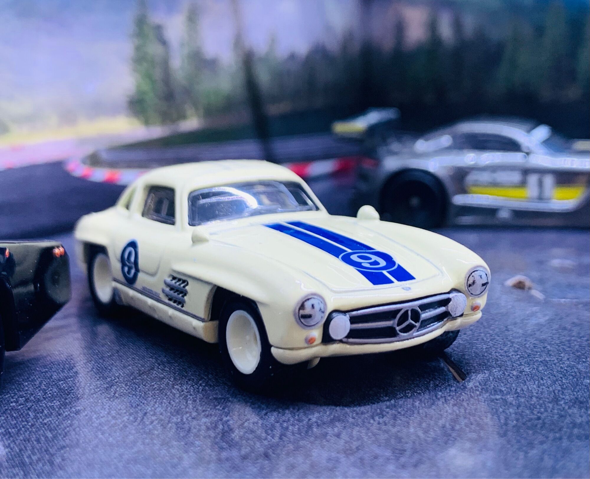 Hobby Store xe mô hình Hot Wheels Premium Mercedes-Benz 300 SL