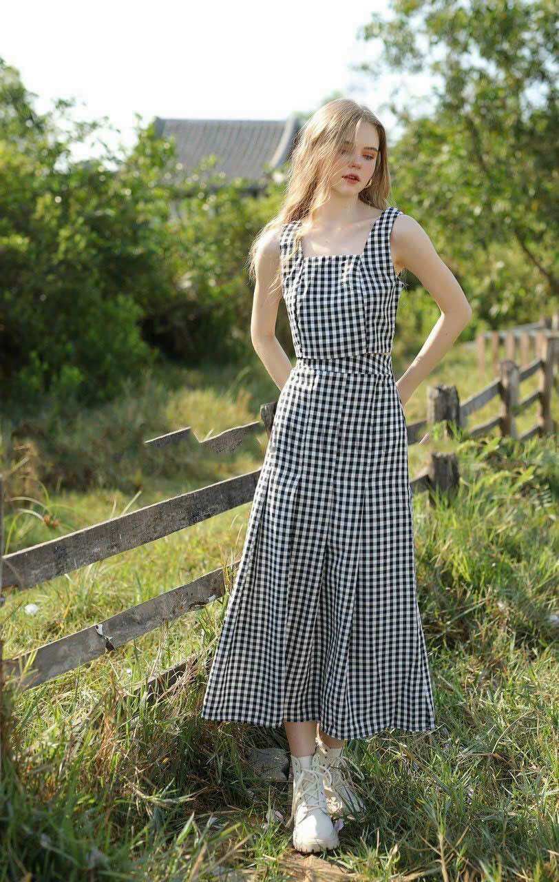 [HCM]SET ÁO CROPTOP CARO CHÂN VÁY XOÈ