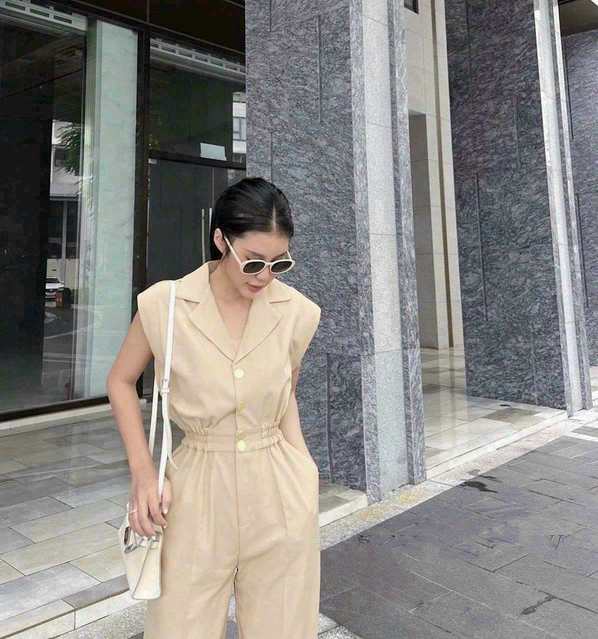 Jumt cổ vest phối nút luưn thun