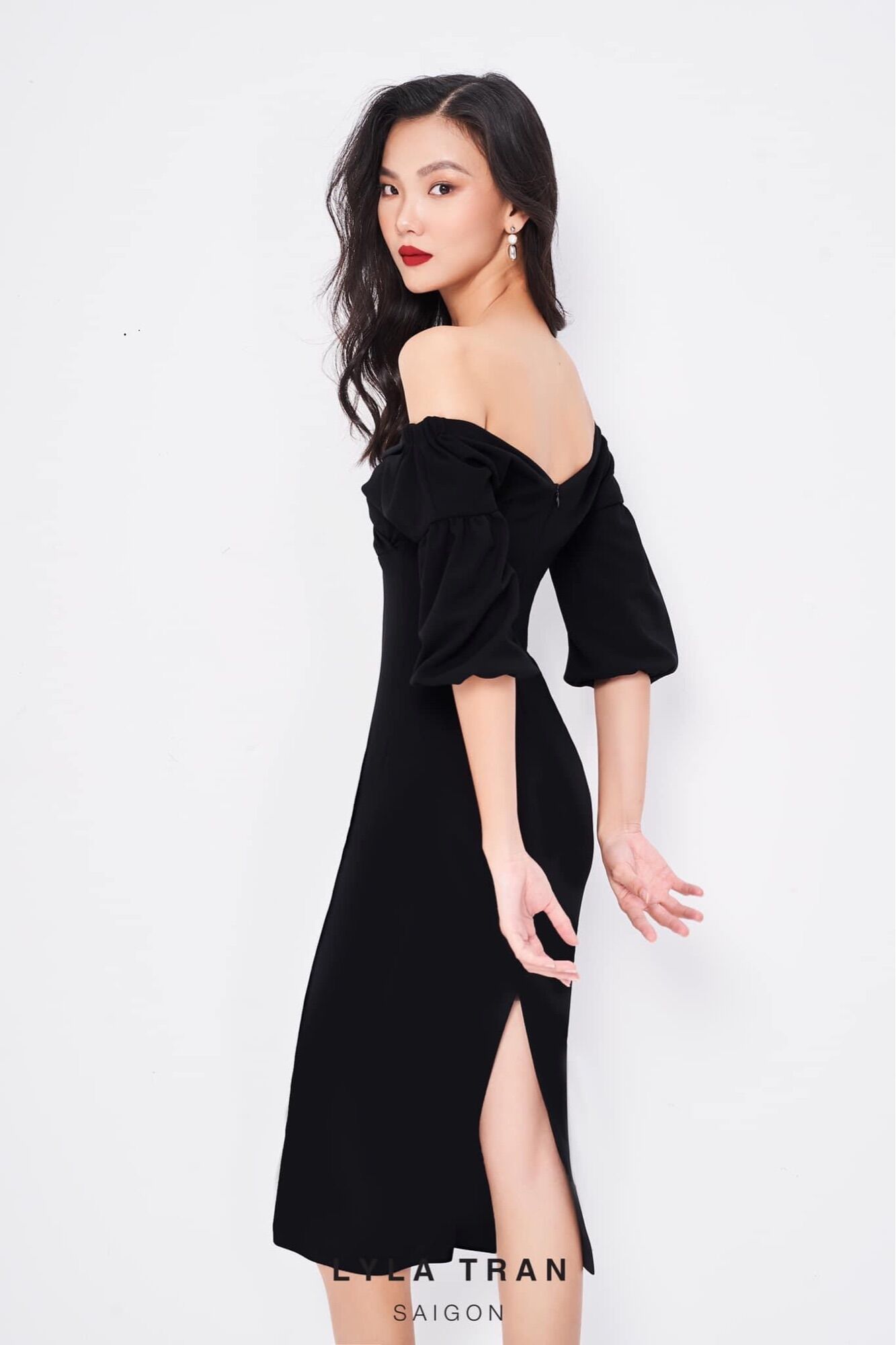 Đầm đen bẹt vai tay lỡ đi tiệc (LEVITT)