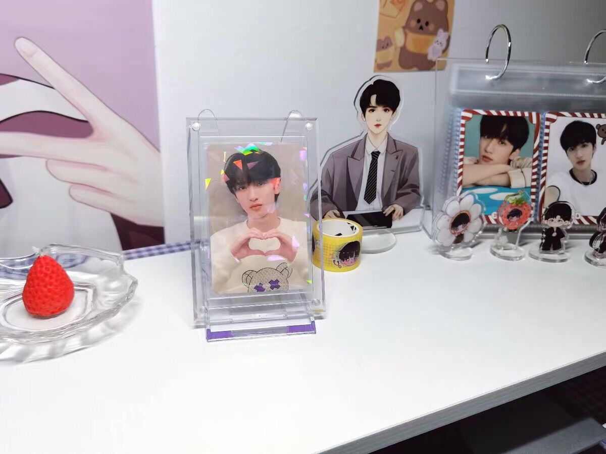 Sleeve hologram bọc card chất liệu dày dặn