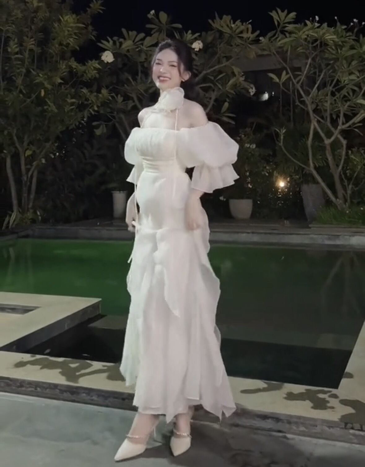 Đầm Maxi Dự Tiệc Xòe Chéo Tầng