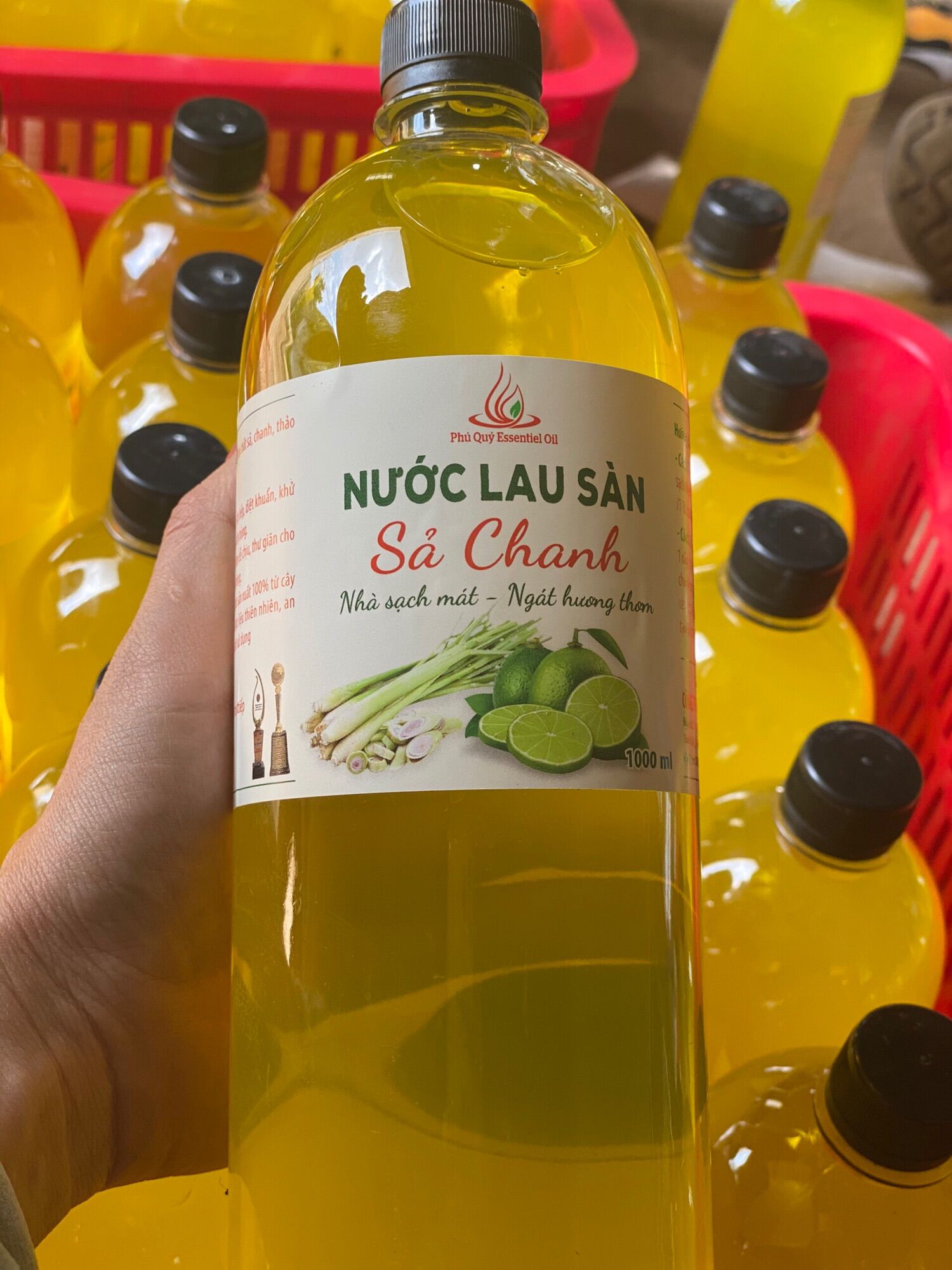 Nước lau sàn sả chanh