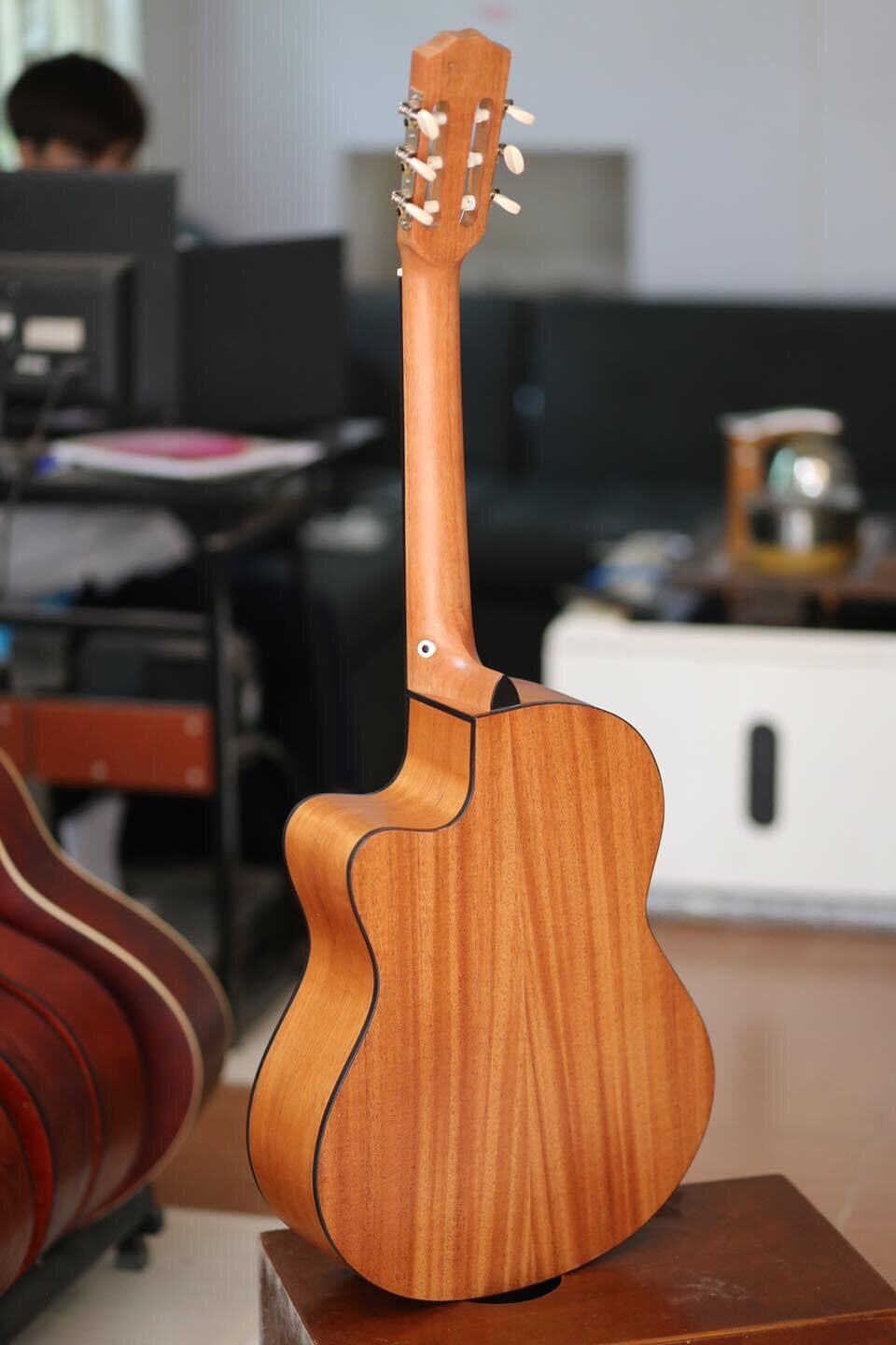 Đàn guitar Classic pull gỗ mahogany
