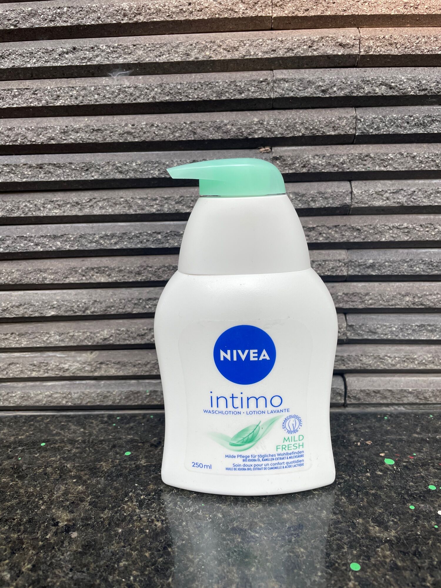 Hàng Đức DUNG DỊCH VỆ SINH PHỤ NỮ NIVEA INTIMO 250ml