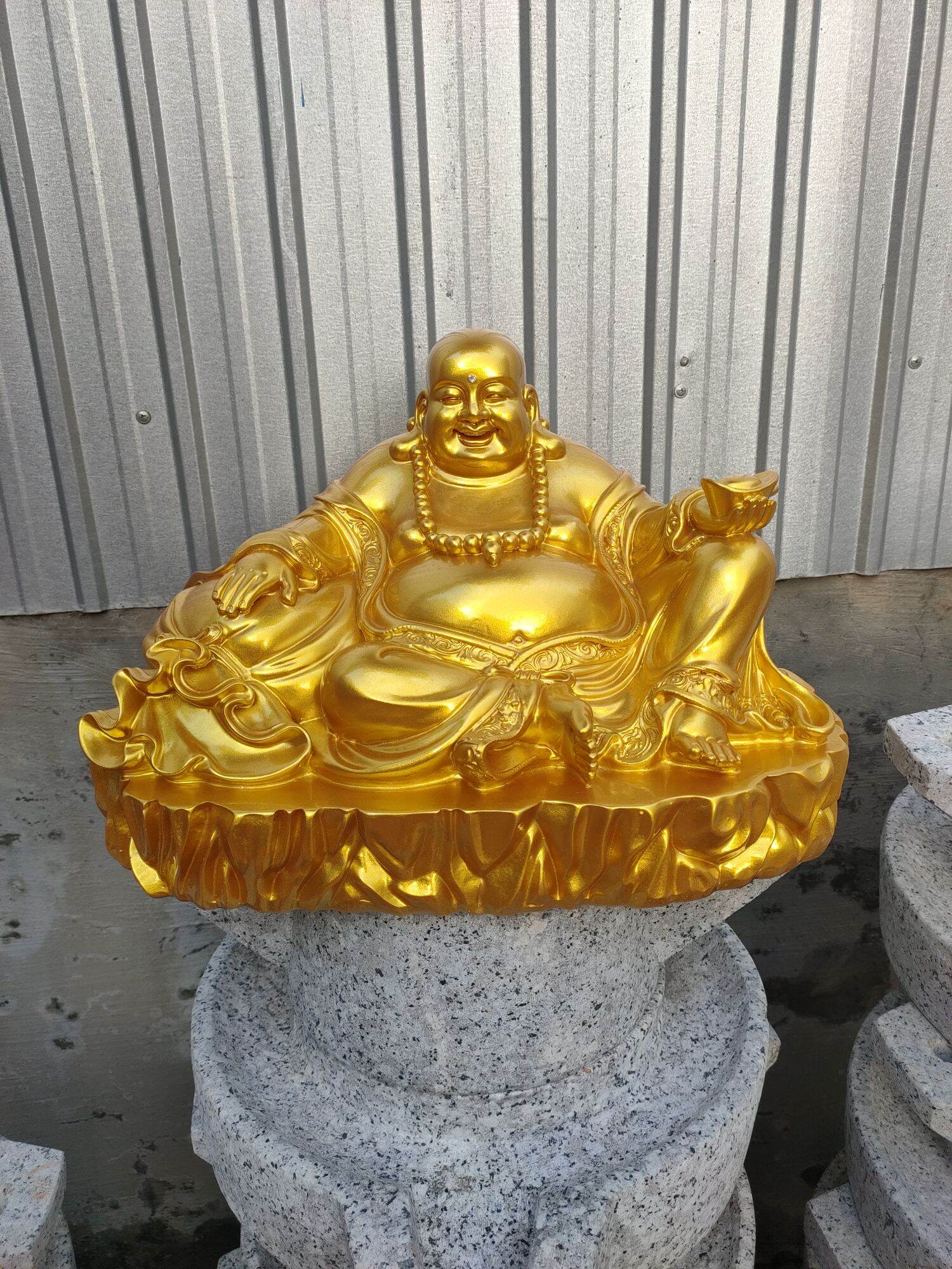 Tượng Phật Di Lặc cao 27cm ngang 40cm