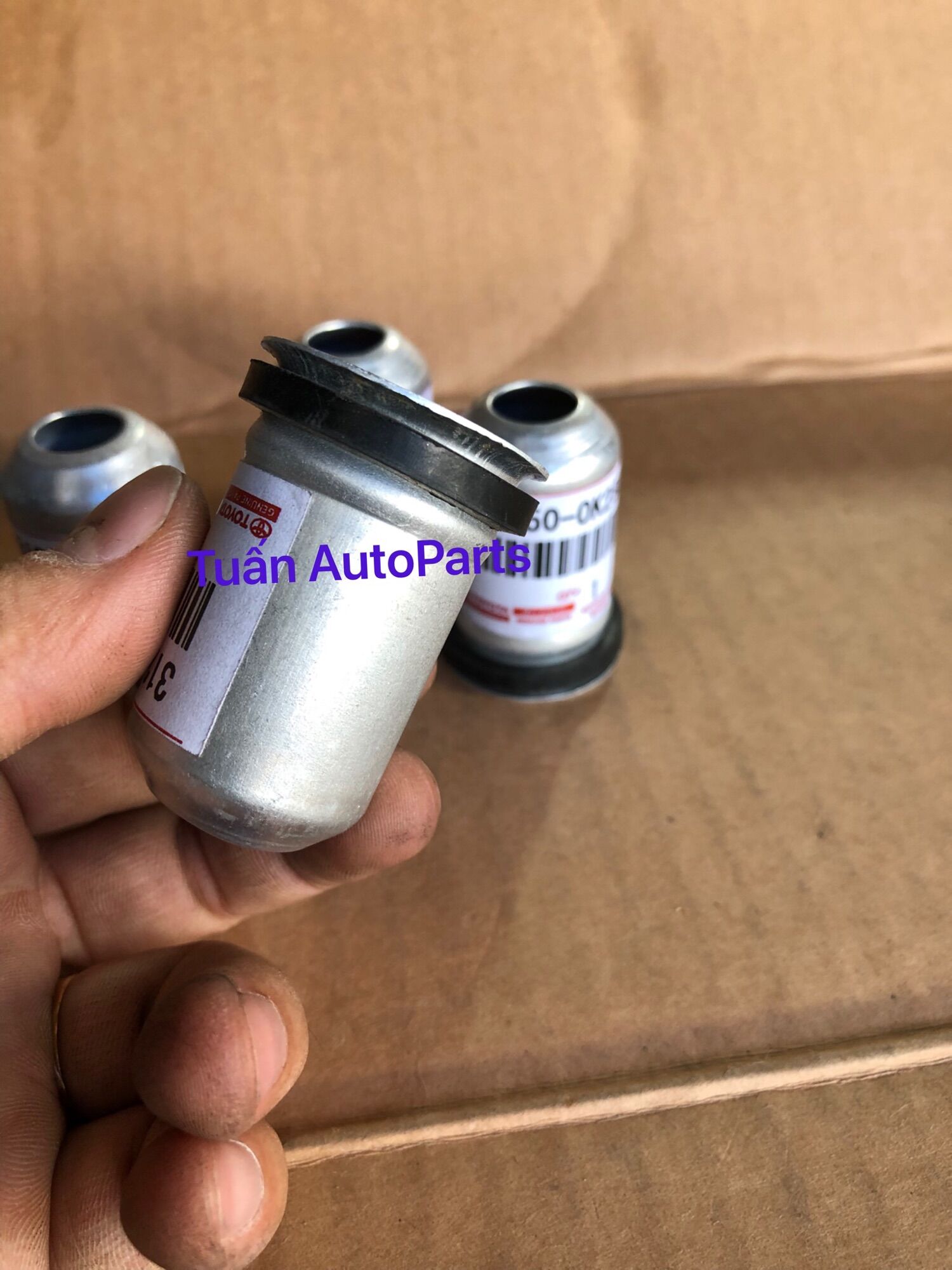 [HCM] 1 CÁI Cốc Đựng Bugi/ CHÉN BUGI Toyota Zace LOẠI TỐT