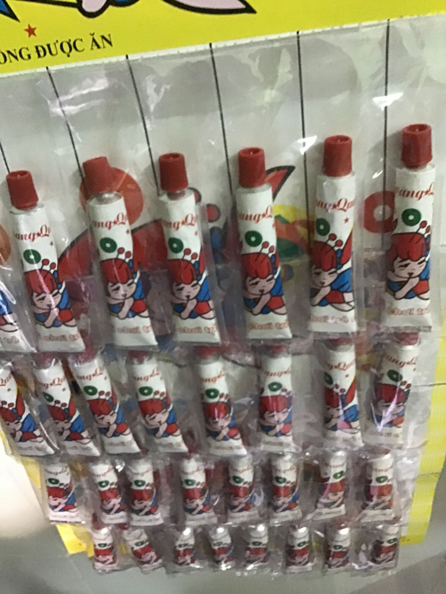 Vỉ KEO BONG BÓNG 32 tuýp