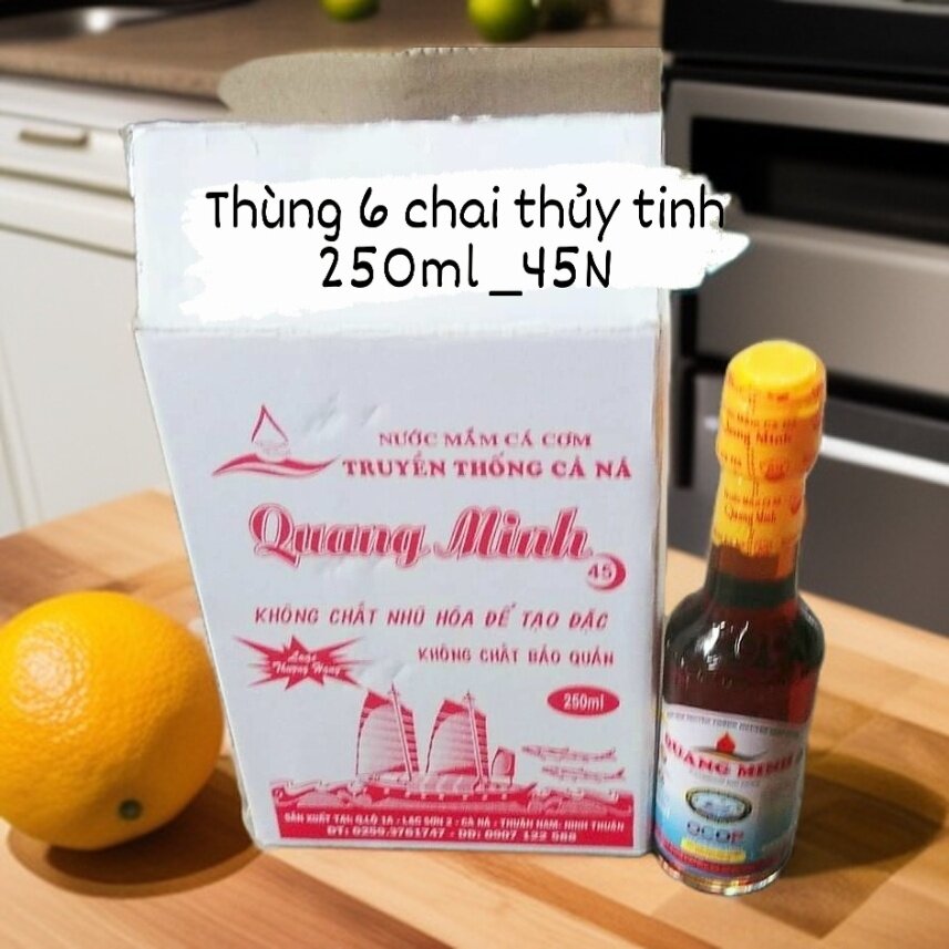 Nước mắm Quang Minh 45 độ đạm (Thùng 6 chai 250ml)