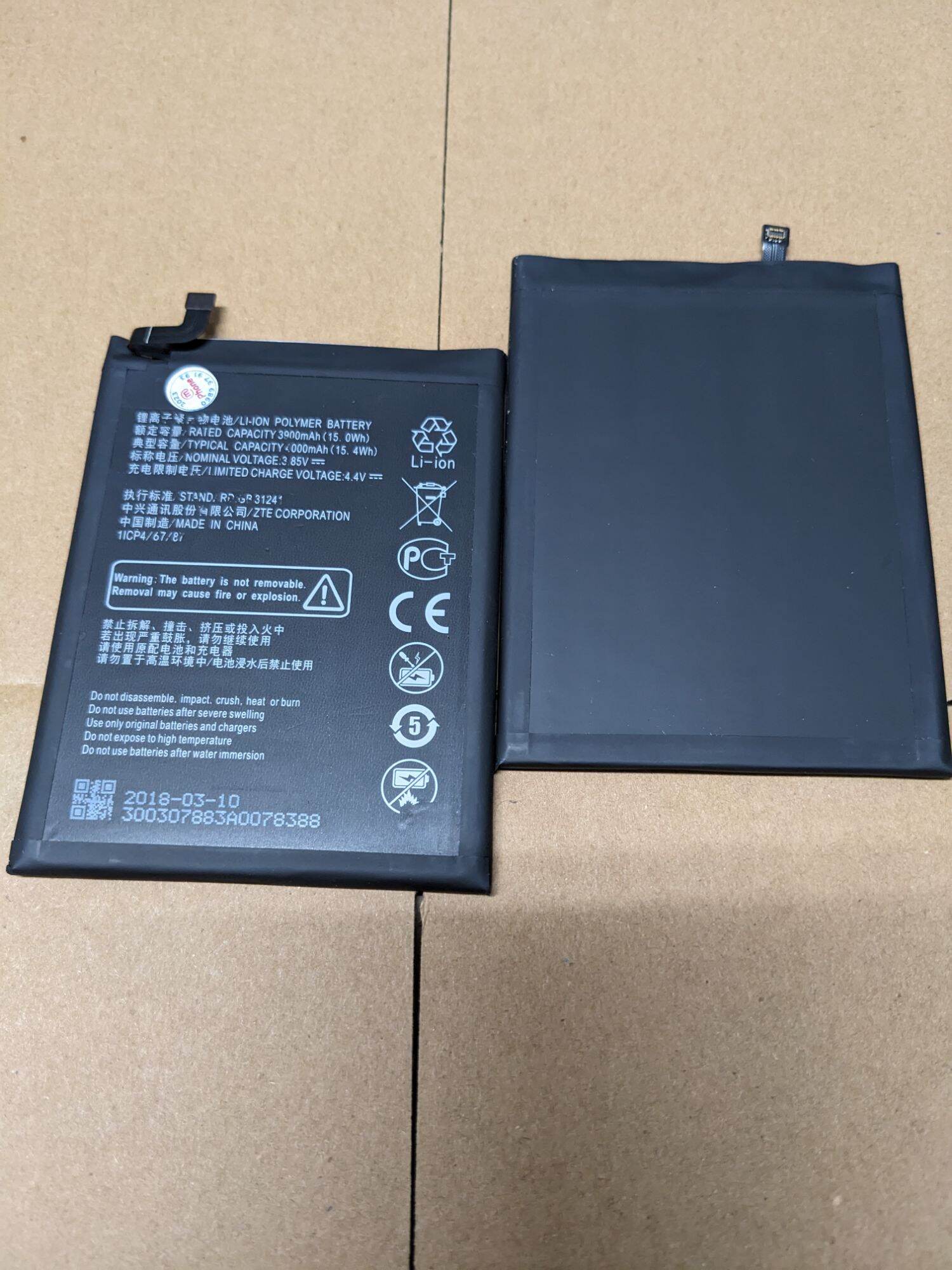 Pin điện thoại blackberry evolve