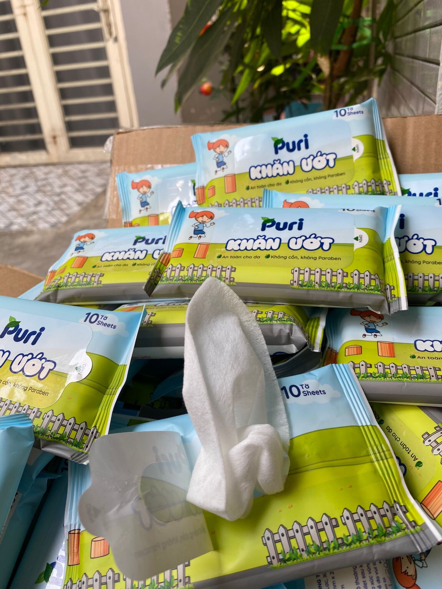 Combo 10 gói Khăn Ướt Mini Puri - Không mùi - Siêu Mịn (Mỗi Gói 10 tờ)
