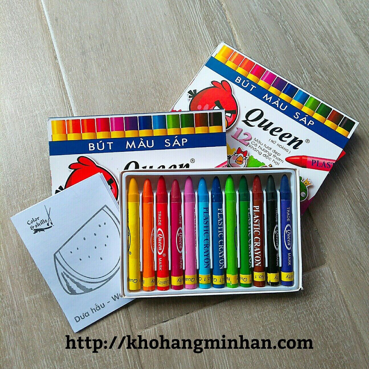Hộp bút màu sáp Queen 12 màu