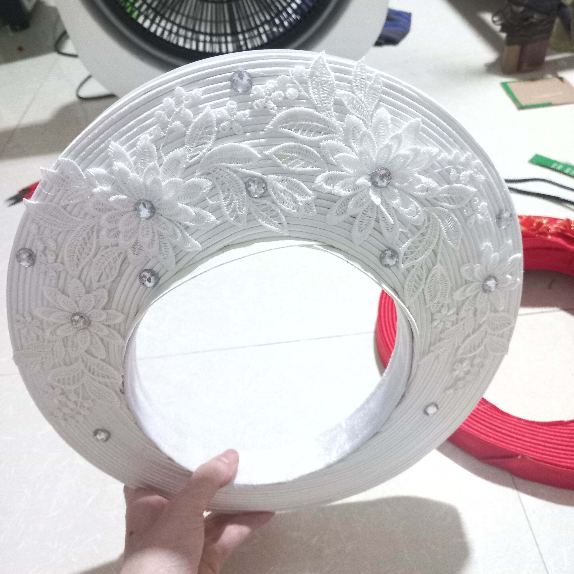 khăn xếp cô dâu màu trắng và đỏ 25 tầng