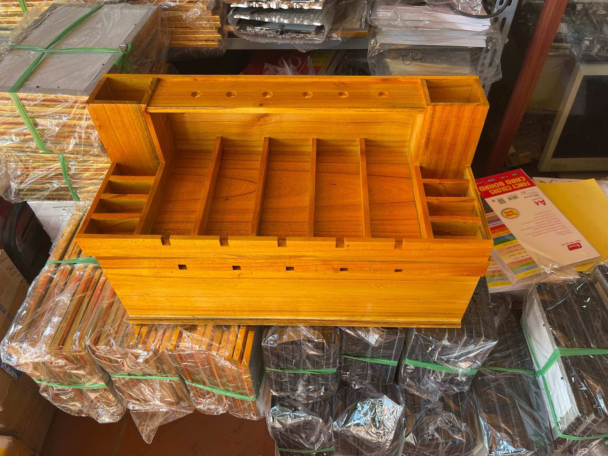 KHAY ĐỰNG TÔNG ĐƠ 2 ỐNG GỖ THÔNG