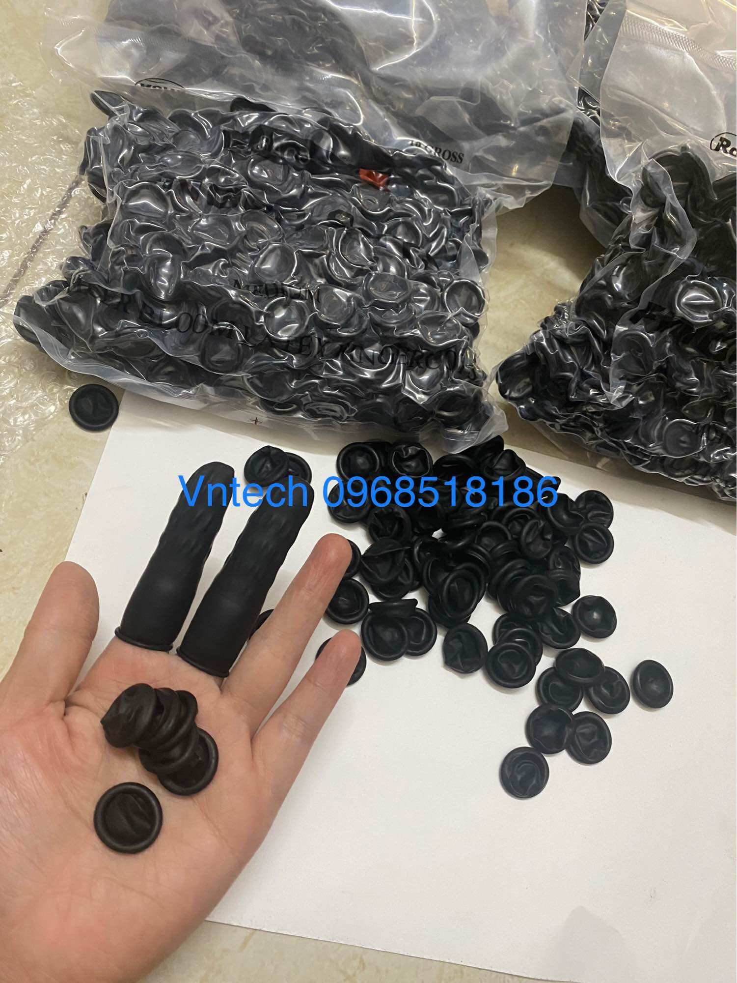 Bao ngón chống tĩnh điện màu đen