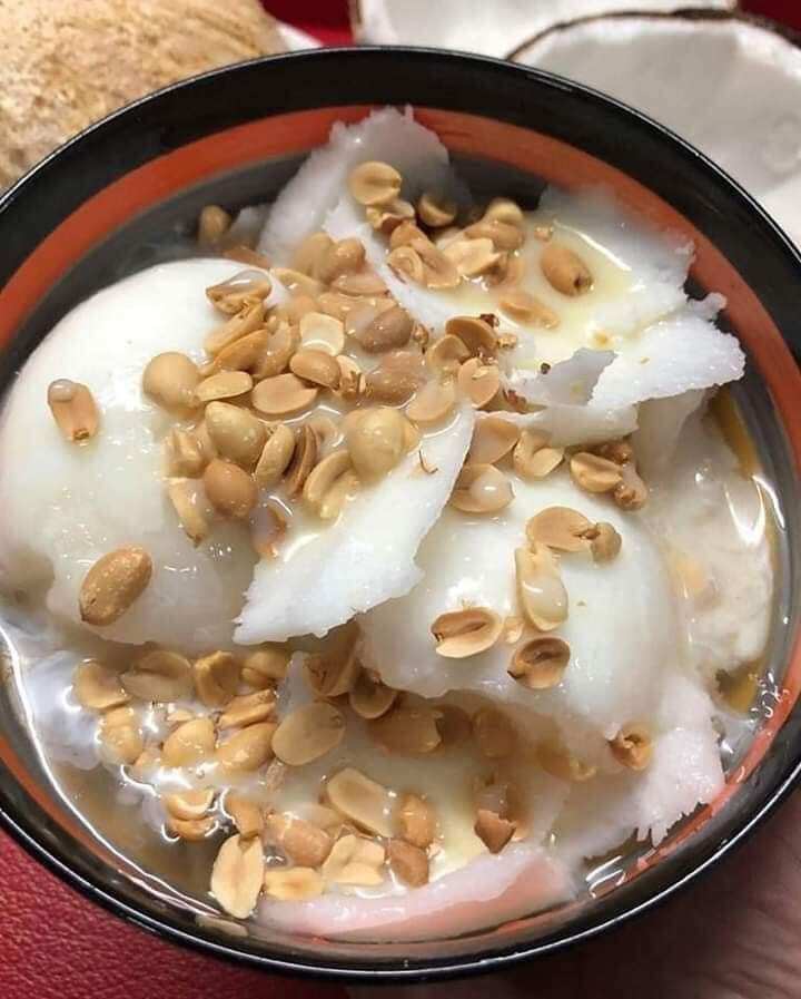 Dừa sáp dạng lỏng , cơm dẻo 1 trái hơn 1kg