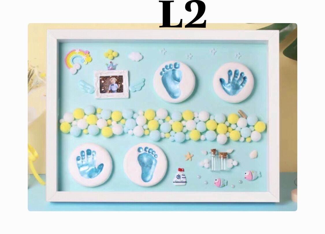 (In 2 ảnh miễn phí - Tặng thêm 1 khung ảnh nhỏ)Set 2 size M-L Khung in dấu chân tay bé