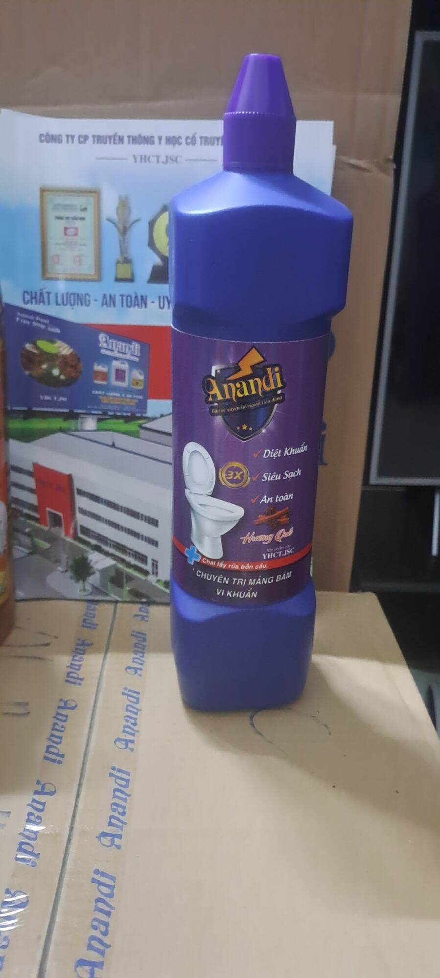 nước tẩy bồn cầu Anandi hương quế