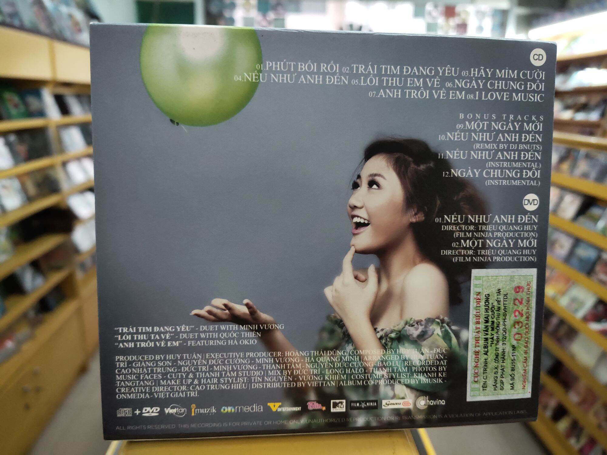 CD& DVD Văn Mai Hương - Hãy mỉm cười