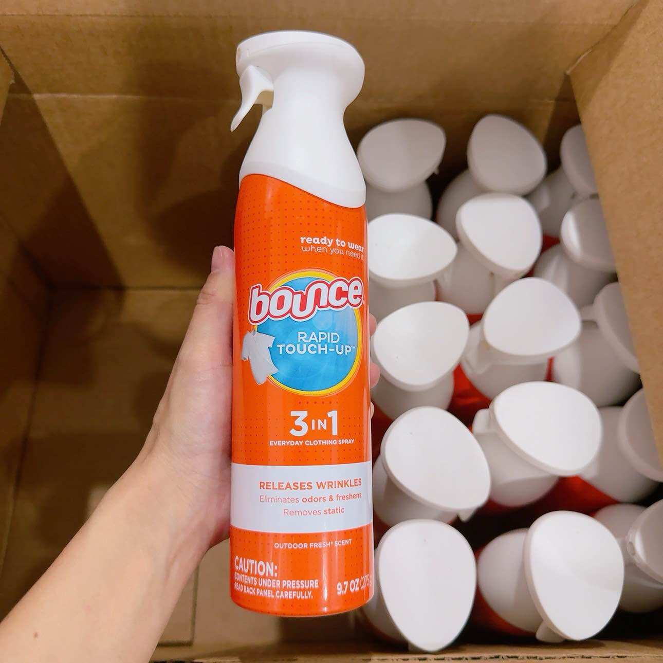 Chai xịt quần áo Bounce 3in1 của Mỹ
