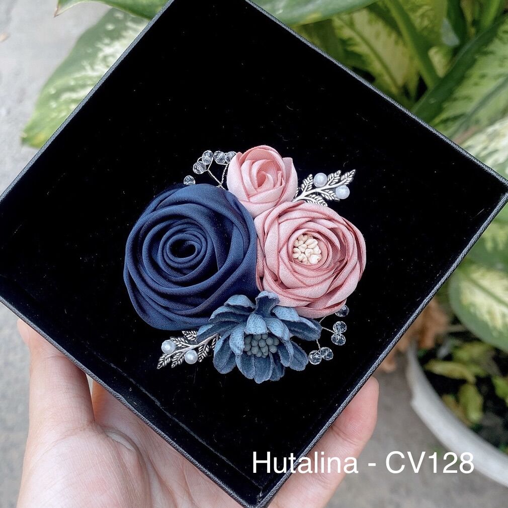 Hoa Cài Áo Handmade CV128 - HUTALINA