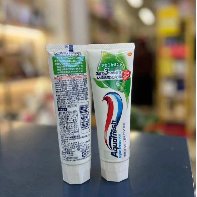 Kem đánh răng ống Aquafresh 100ml cho người lớn