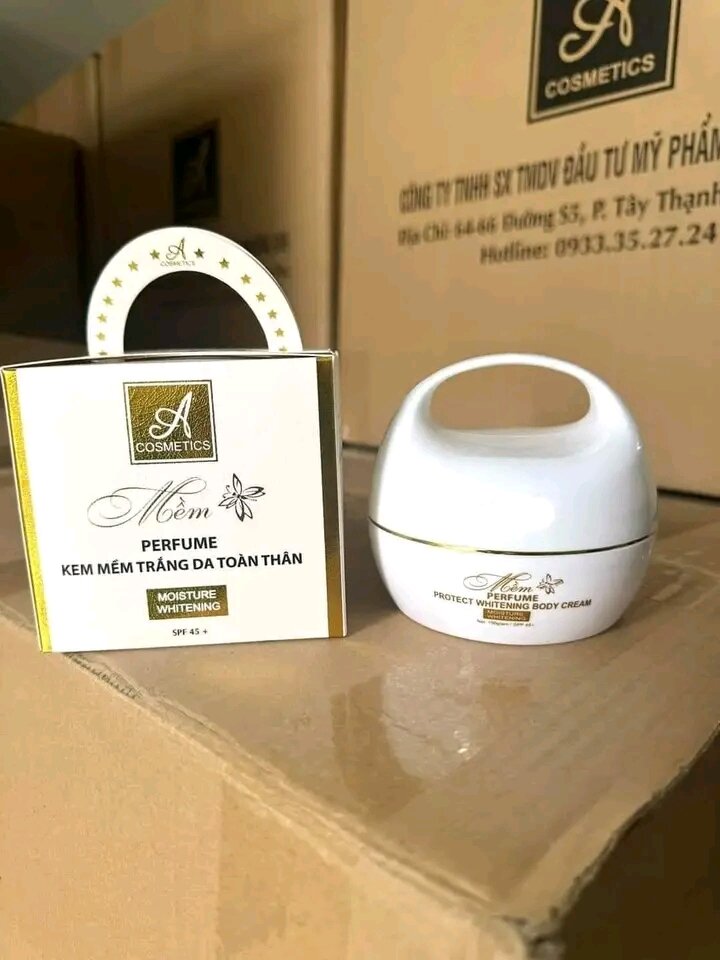Kem body mềm mẫu mới 2023 250g