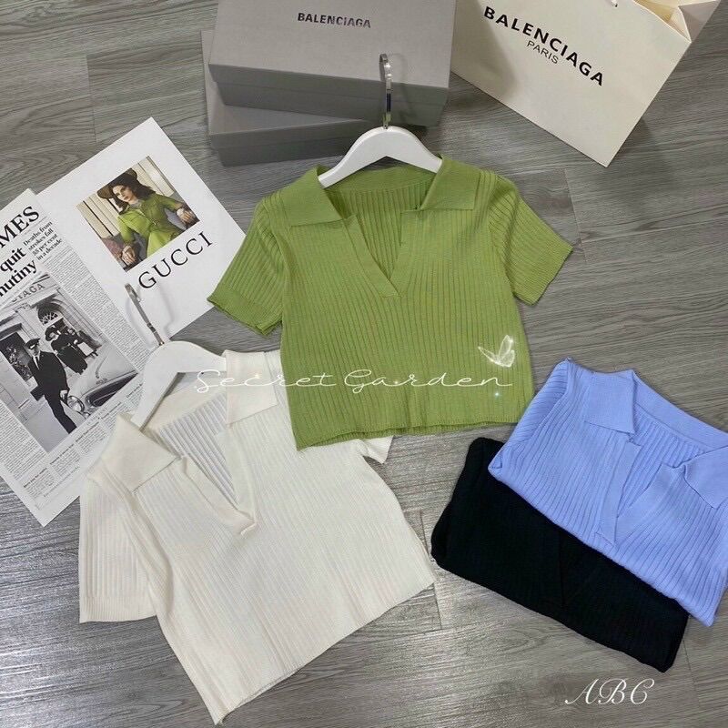 Áo Croptop Gân Cổ Bẻ Xẻ V