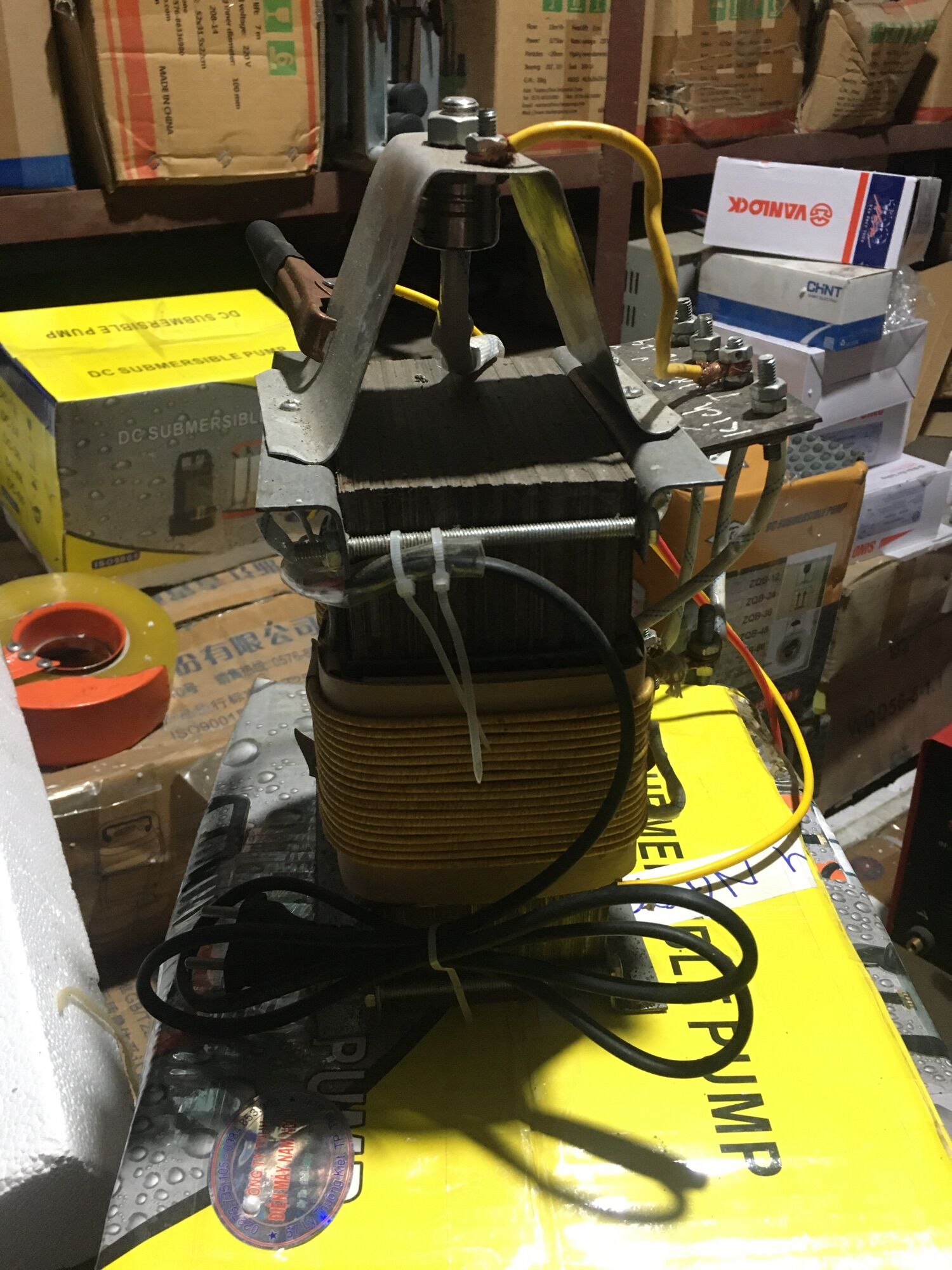 Máy sạc ắc quy 12v-24v có chế độ nhanh chậm