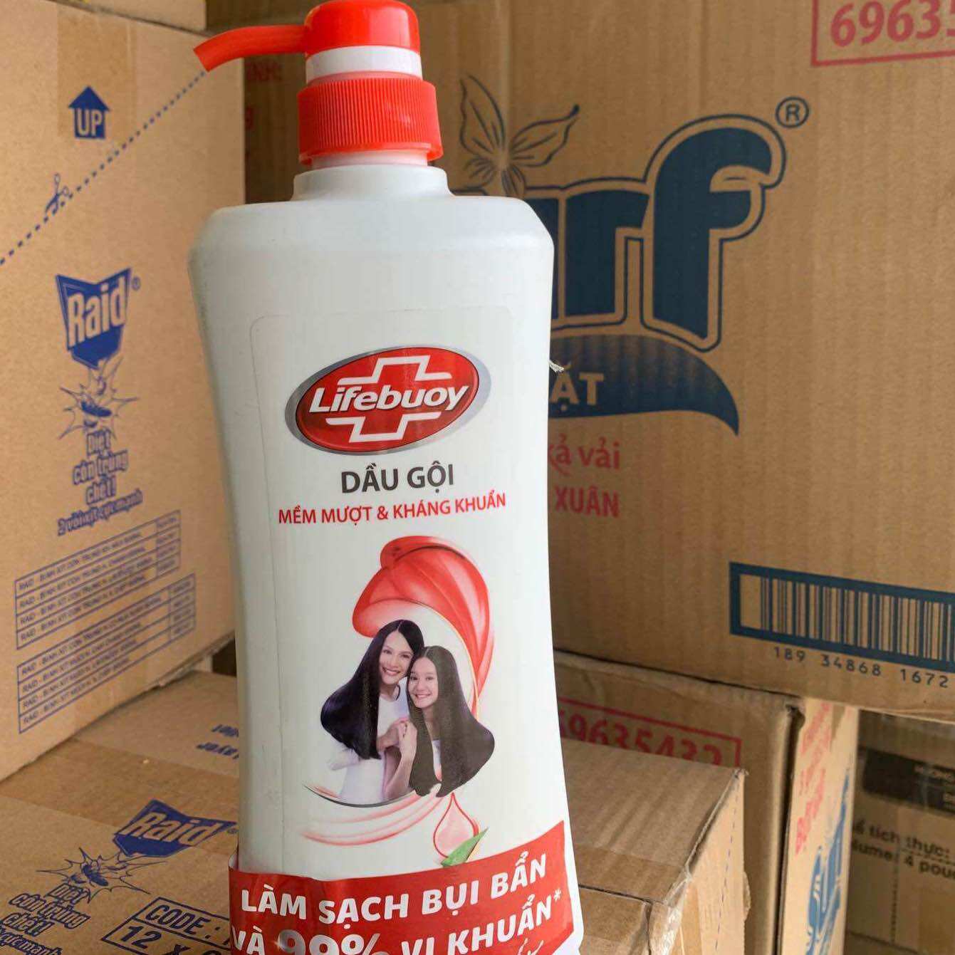 Dầu gội Lifeboy mềm mượt mới chai 640g