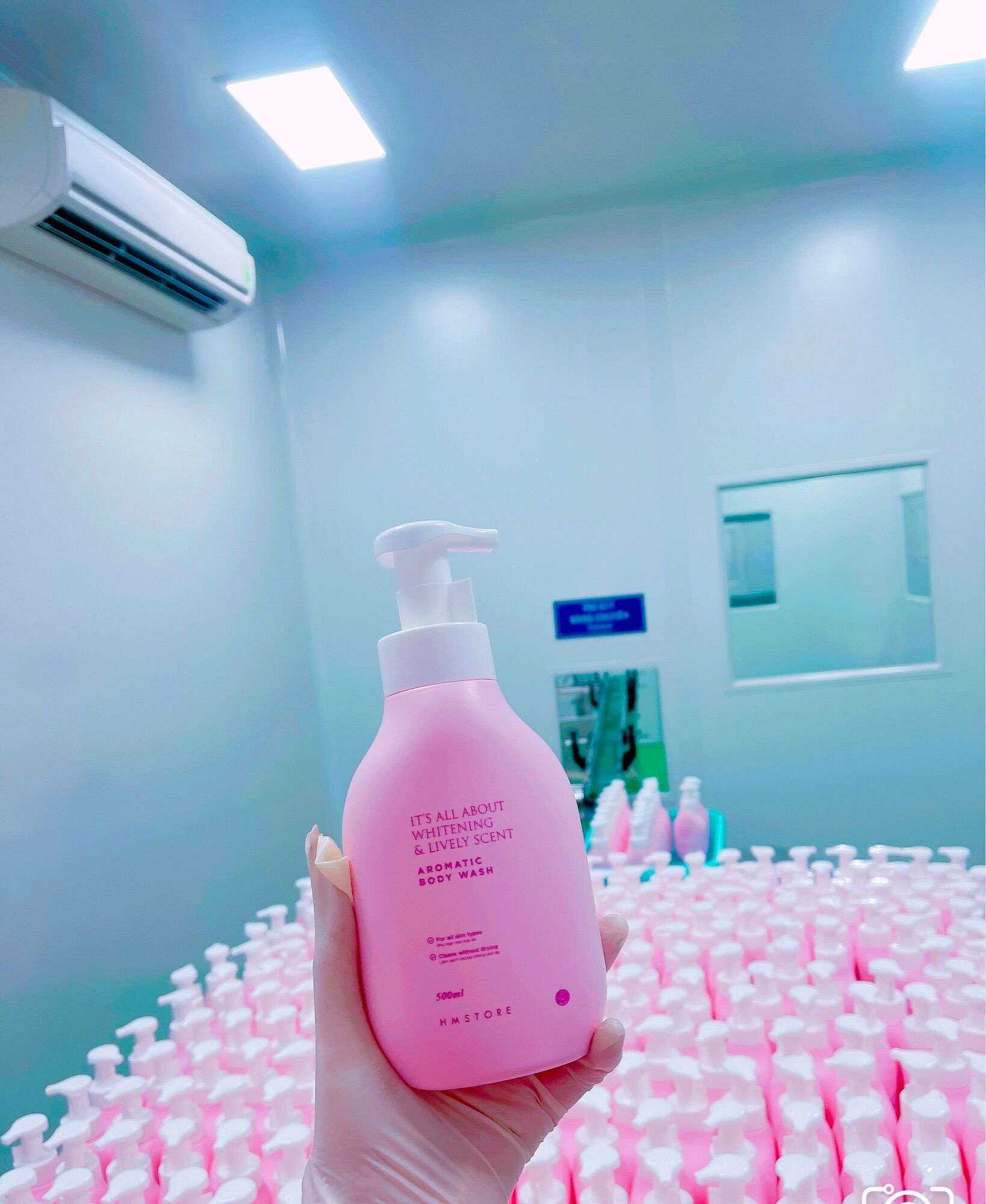 SỮA TẮM TRẮNG DA HM STORE MẪU MỚI 2023