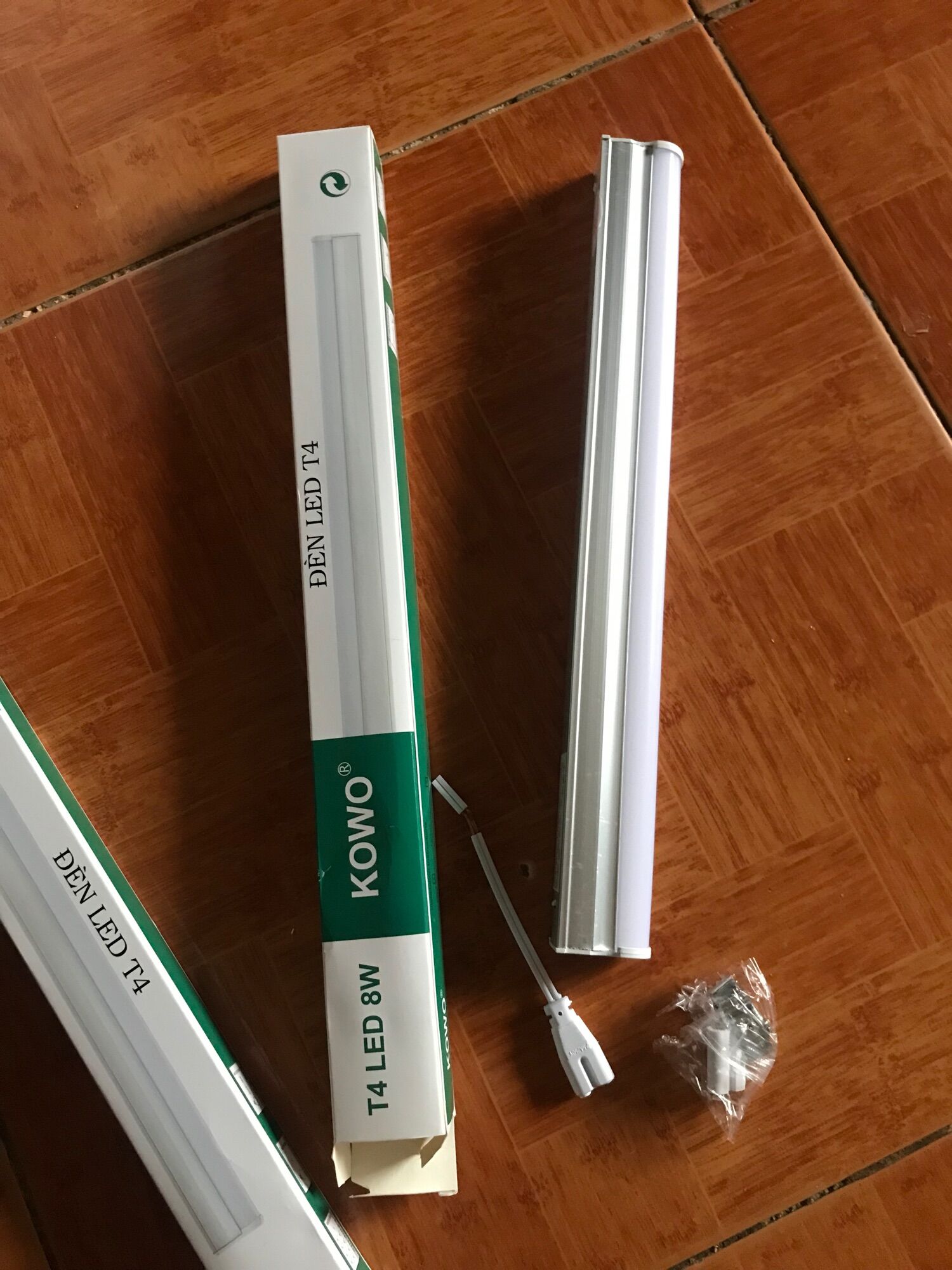 Đèn led t5 t4 liền thân 1m2 28w