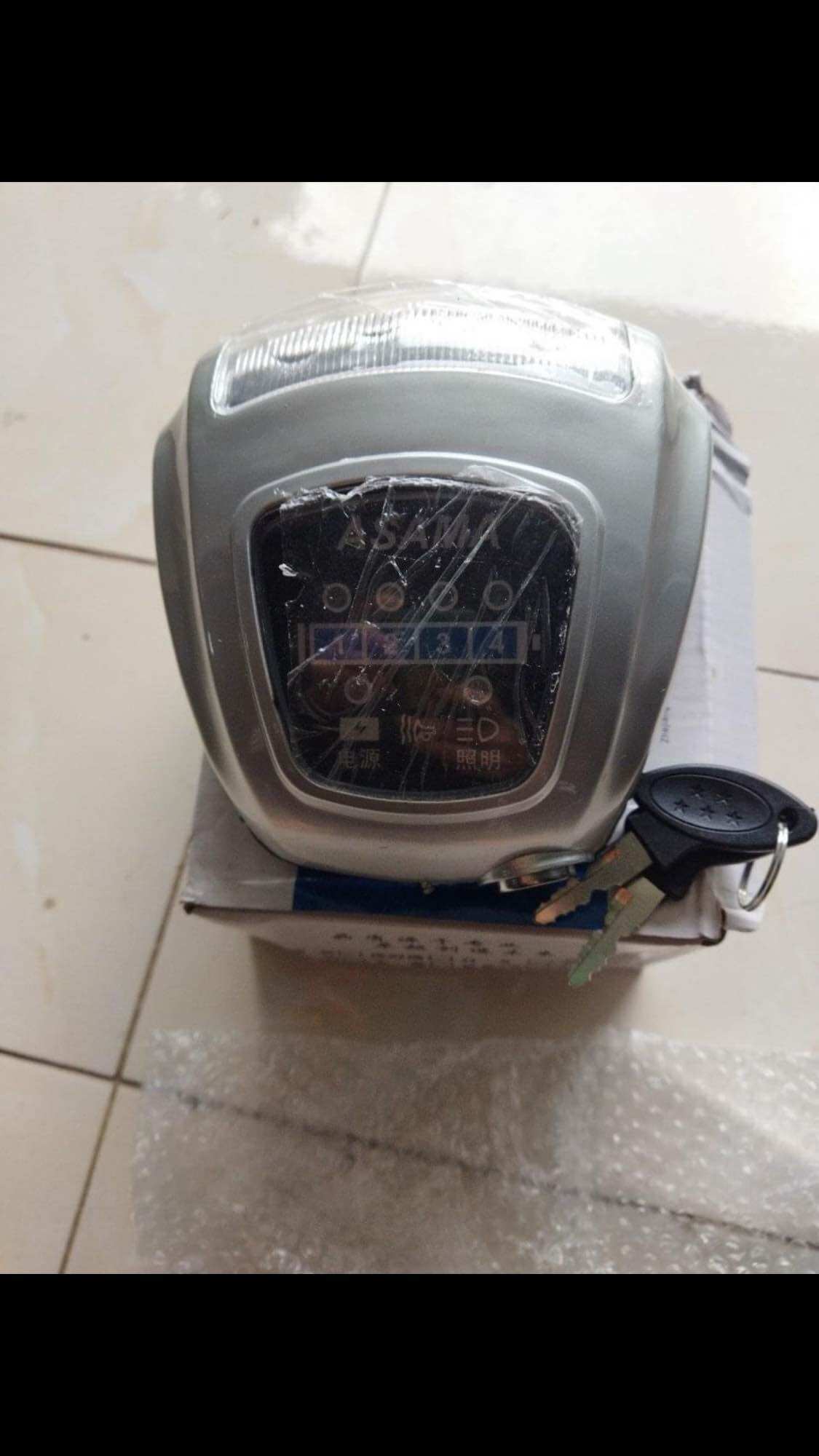 Đèn trước xe điện ASAMA kèm khóa/ đèn trước xe đạp điện